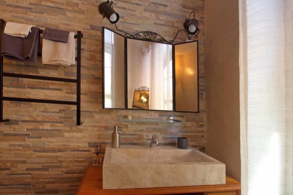 Les Secrets d'Alcôve, nuits Romantiques avec SPA Aix-en-Provence Extérieur photo