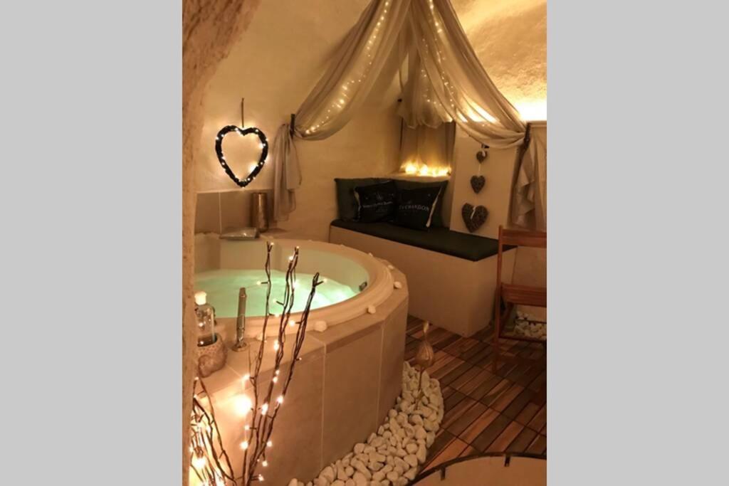 Les Secrets d'Alcôve, nuits Romantiques avec SPA Aix-en-Provence Extérieur photo